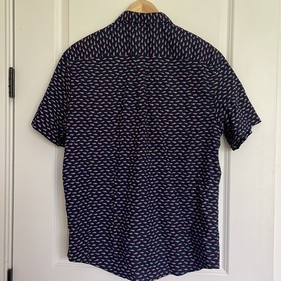 Old Navy Men’s Fish Pattern Camp Shirt Blue/Salmon L - Picture 5 of 6